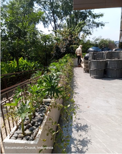 Finishing pekerjaan lanskap pot barier oleh PT ATN